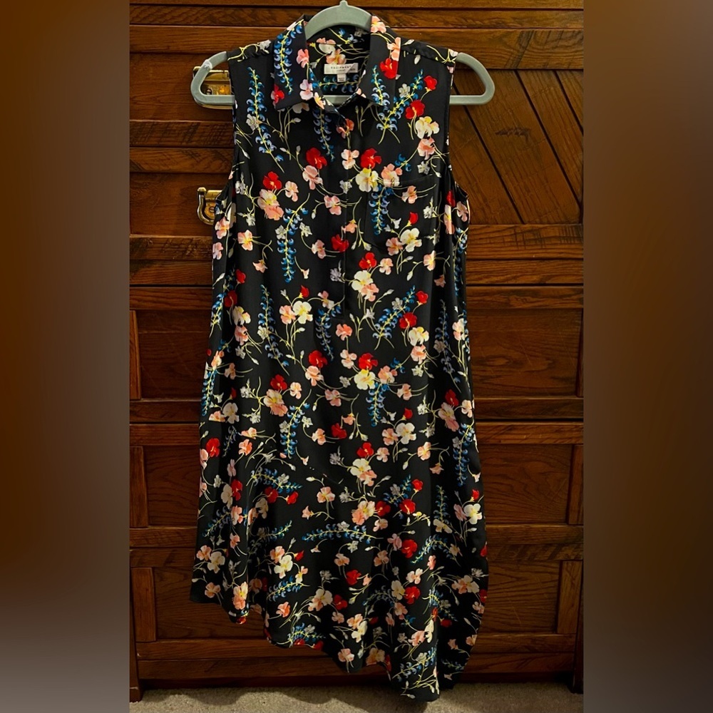 Equipment Silk Sleeveless XS Floral-Print‎ Dress Asymmetric Hem Button Up